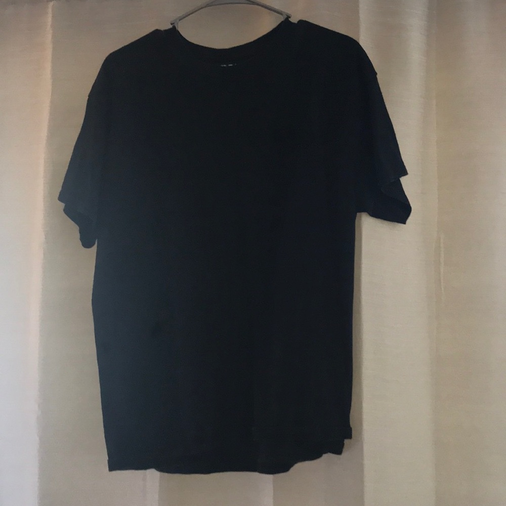 Black tee